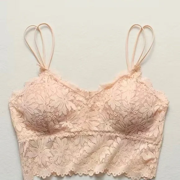 Nude lace scalloped bralette - Picture 4 of 7